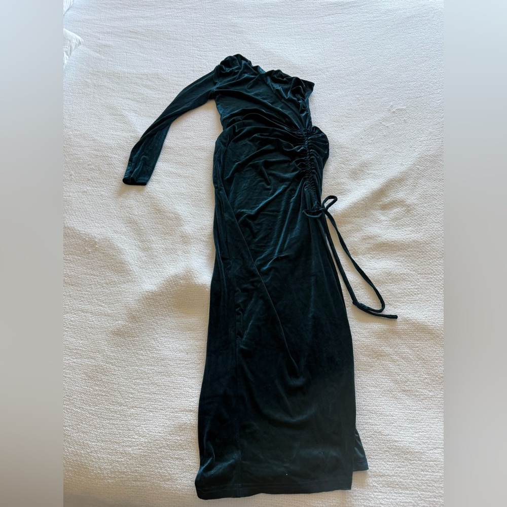 Peacock Blue Pretty Garden Velvet Off-Shoulder Dress, size M (NWT!) ✨